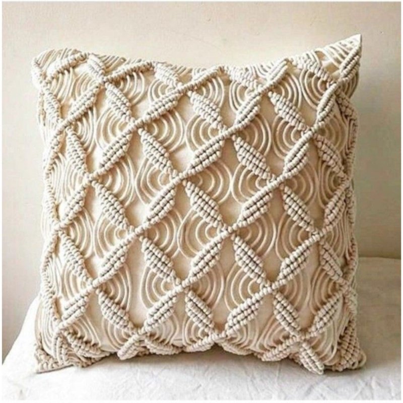Butterfly macrame cushion Noll091