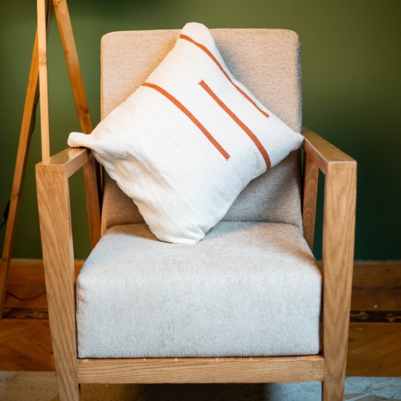 Pure Lines cushion Noll210